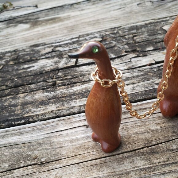 Vtg Mid Century Wood Penguin/duck Trio Linked w/Chain Rhinestone Eyes Hong Kong - Picture 2 of 12